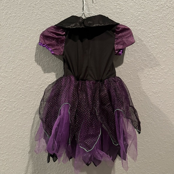 New Girls Witch Costume - size 5-6 years - Picture 4 of 5
